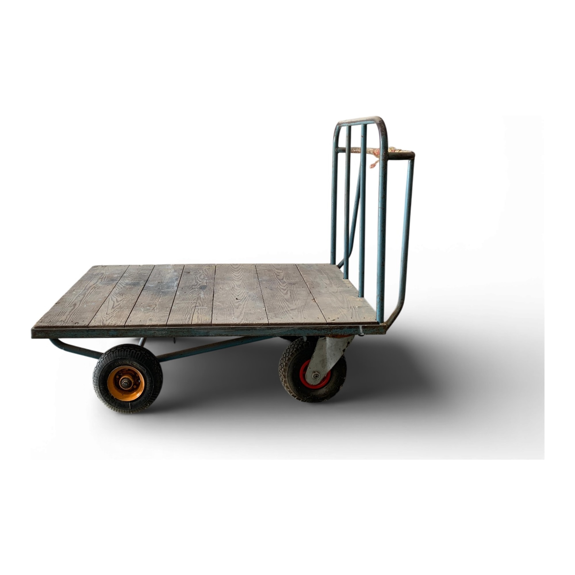 carrello industriale vintage da serra