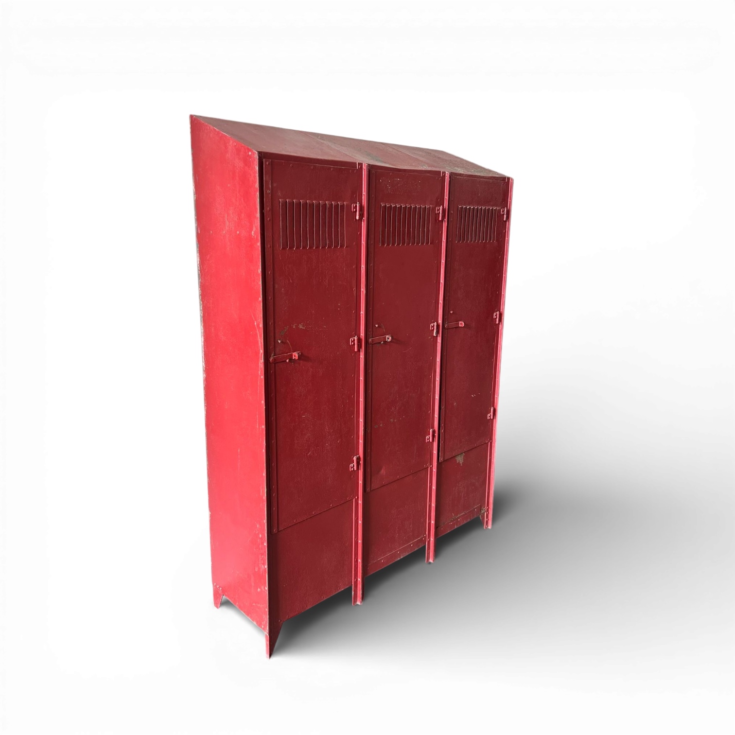 armadietto industriale rosso tre ante
