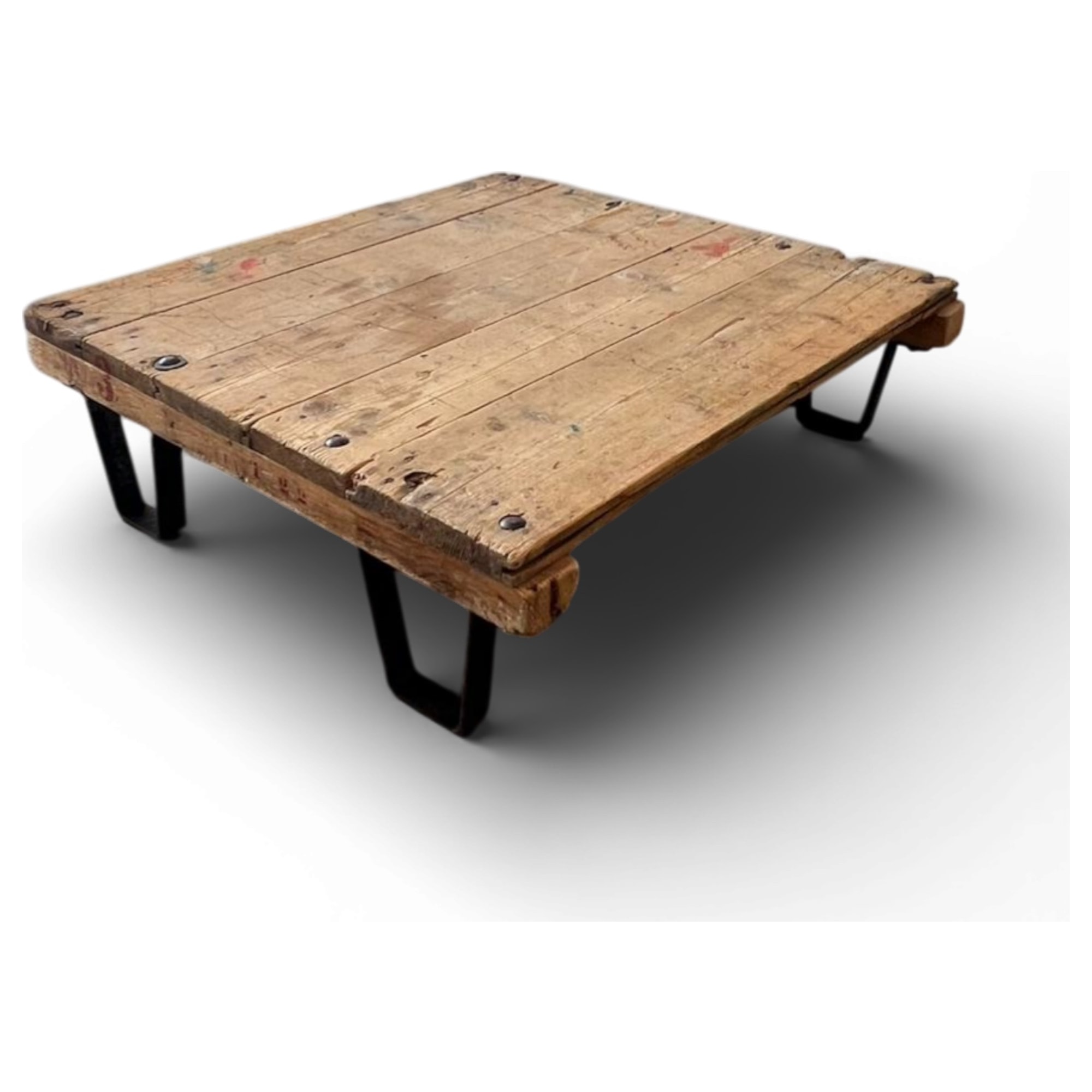 coffee table industriale ricavato da pallet vintage