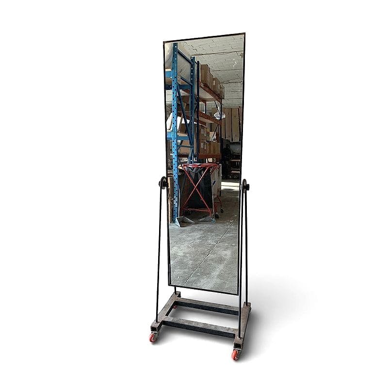 specchio industriale da sartoria su ruote