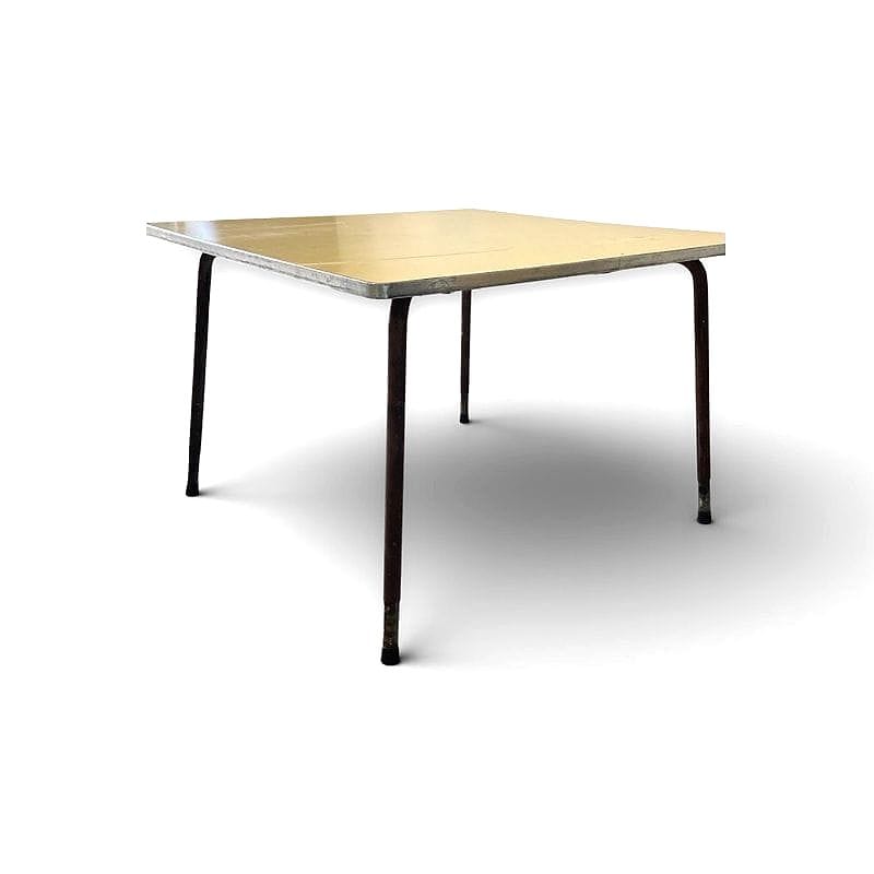 tavolo quadrato scolastico con piano in formica gialla
