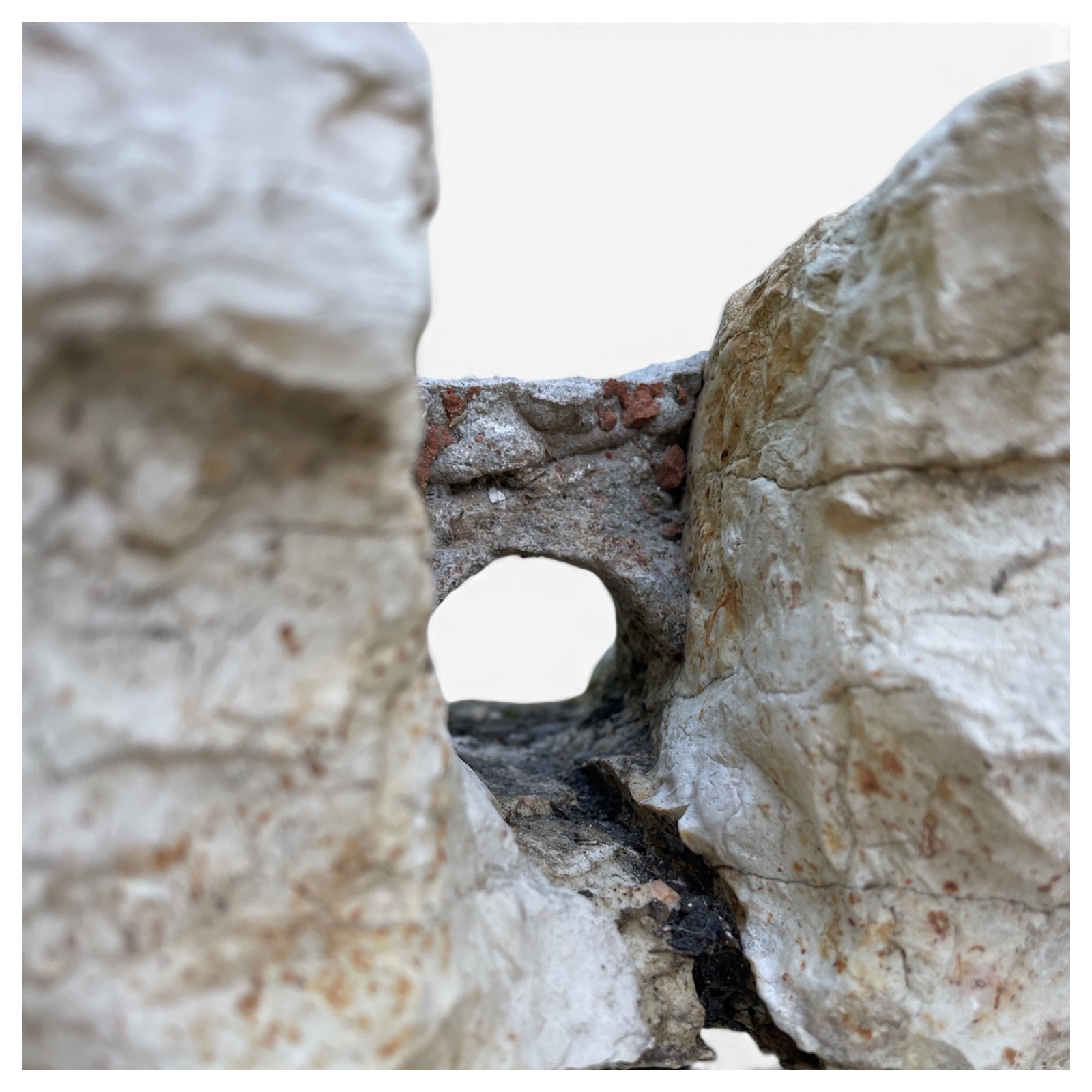 vasca da lavoro in pietra calcarea con scarico